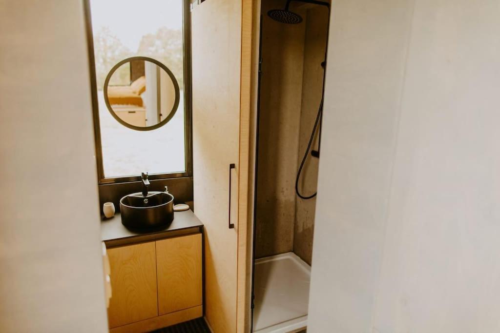 Parcel Tiny House I Elevage Du Puits Carre Villa Dame-Marie  Екстериор снимка